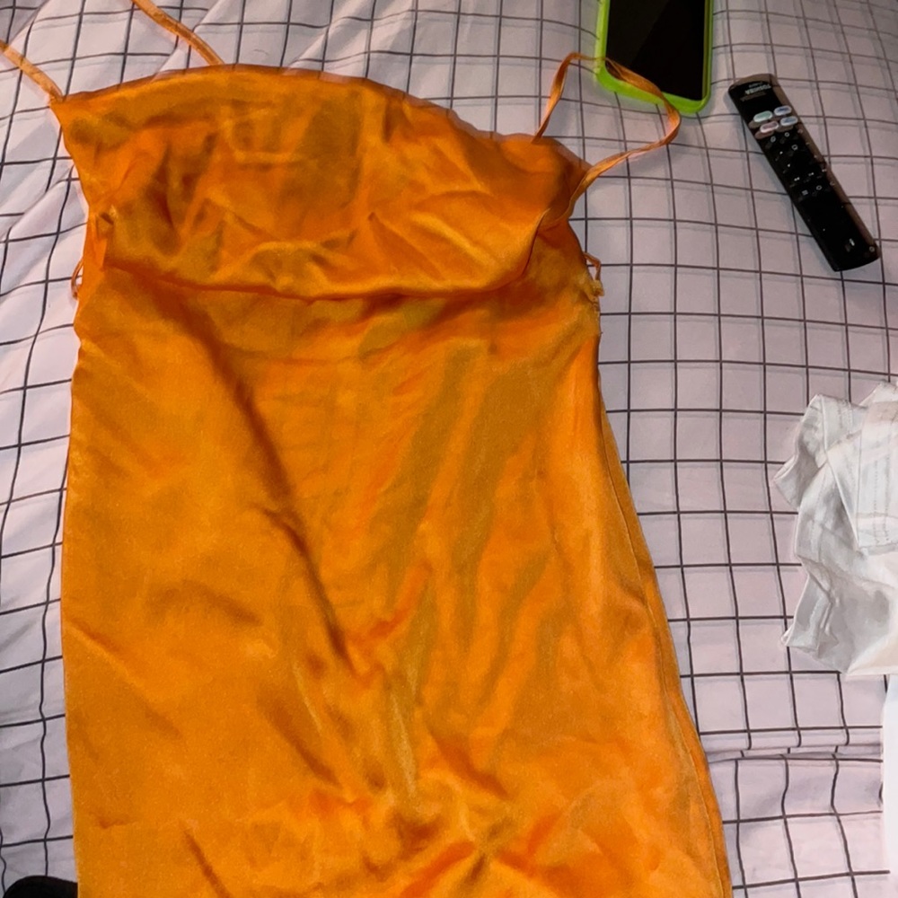 Satin dress mini/midi dress never worn has tags size 2